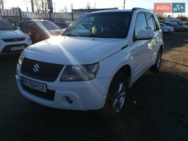 Білий Сузукі Гранд Вітара, об'ємом двигуна 1.87 л та пробігом 196 тис. км за 11500 $, фото 1 на Automoto.ua