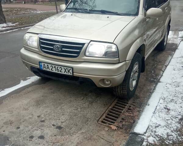 Бежевый Сузуки Гранд Витара, объемом двигателя 2.7 л и пробегом 368 тыс. км за 6300 $, фото 1 на Automoto.ua