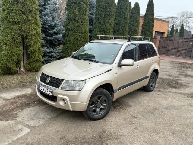 Бежевый Сузуки Гранд Витара, объемом двигателя 1.9 л и пробегом 336 тыс. км за 3500 $, фото 1 на Automoto.ua