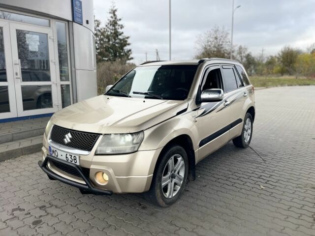 Бежевый Сузуки Гранд Витара, объемом двигателя 2 л и пробегом 300 тыс. км за 3400 $, фото 1 на Automoto.ua