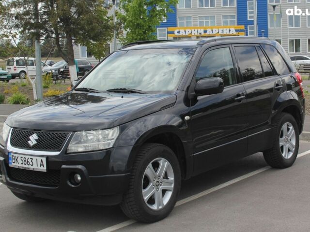 Черный Сузуки Гранд Витара, объемом двигателя 2 л и пробегом 180 тыс. км за 7499 $, фото 1 на Automoto.ua