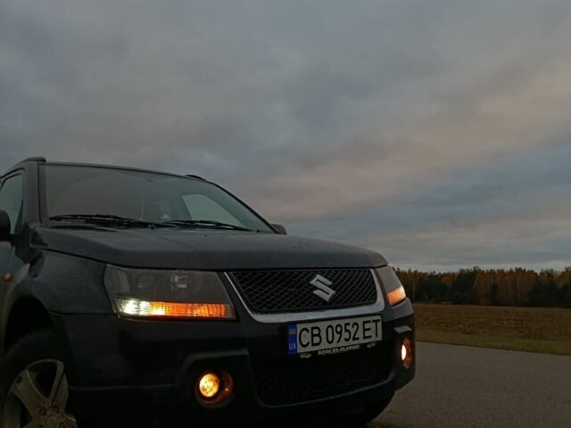 Черный Сузуки Гранд Витара, объемом двигателя 2 л и пробегом 223 тыс. км за 6800 $, фото 1 на Automoto.ua
