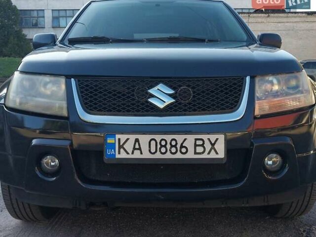 Чорний Сузукі Гранд Вітара, об'ємом двигуна 2 л та пробігом 243 тис. км за 6500 $, фото 1 на Automoto.ua