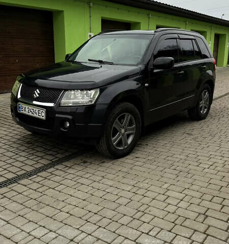 Черный Сузуки Гранд Витара, объемом двигателя 2 л и пробегом 276 тыс. км за 5200 $, фото 1 на Automoto.ua