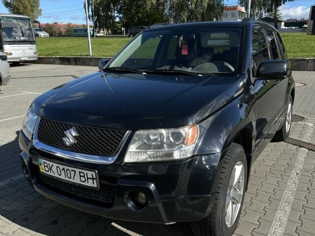 Чорний Сузукі Гранд Вітара, об'ємом двигуна 2.7 л та пробігом 200 тис. км за 5350 $, фото 1 на Automoto.ua