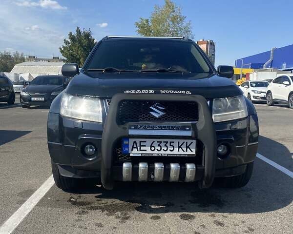 Чорний Сузукі Гранд Вітара, об'ємом двигуна 2 л та пробігом 320 тис. км за 6900 $, фото 1 на Automoto.ua