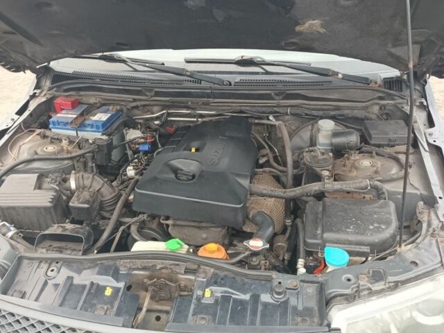 Черный Сузуки Гранд Витара, объемом двигателя 2 л и пробегом 281 тыс. км за 8100 $, фото 1 на Automoto.ua