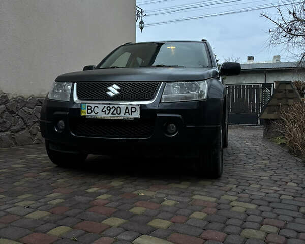Чорний Сузукі Гранд Вітара, об'ємом двигуна 0 л та пробігом 300 тис. км за 5500 $, фото 1 на Automoto.ua