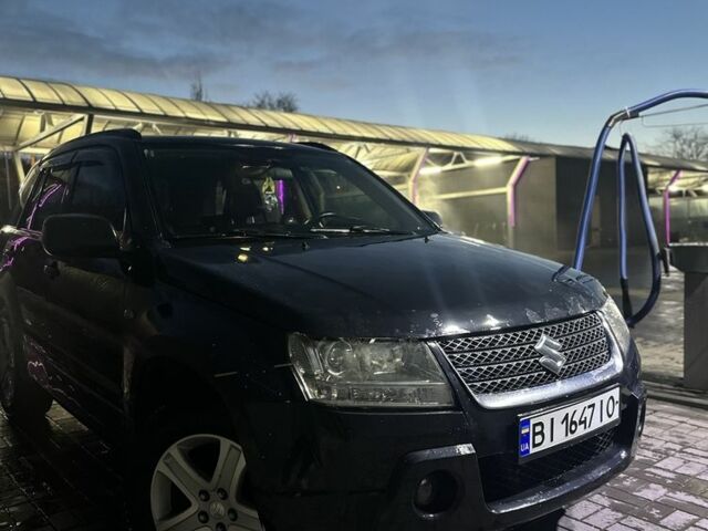Чорний Сузукі Гранд Вітара, об'ємом двигуна 2 л та пробігом 300 тис. км за 6599 $, фото 1 на Automoto.ua