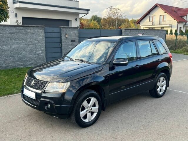 Сузуки Гранд Витара 2007 в Запорожье на Automoto.ua Черный Сузуки Гранд Витара, объемом двигателя 0.2 л и пробегом 280 тыс. км за 2750 $, фото 1 на Automoto.ua