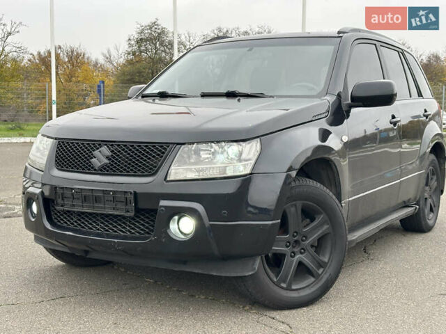 Черный Сузуки Гранд Витара, объемом двигателя 2 л и пробегом 212 тыс. км за 6700 $, фото 1 на Automoto.ua