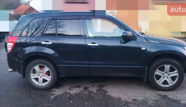 Чорний Сузукі Гранд Вітара, об'ємом двигуна 2 л та пробігом 195 тис. км за 5291 $, фото 1 на Automoto.ua