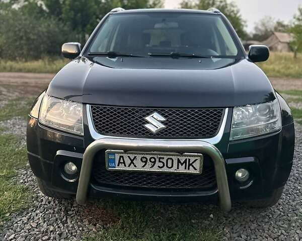 Черный Сузуки Гранд Витара, объемом двигателя 1.87 л и пробегом 278 тыс. км за 10300 $, фото 1 на Automoto.ua