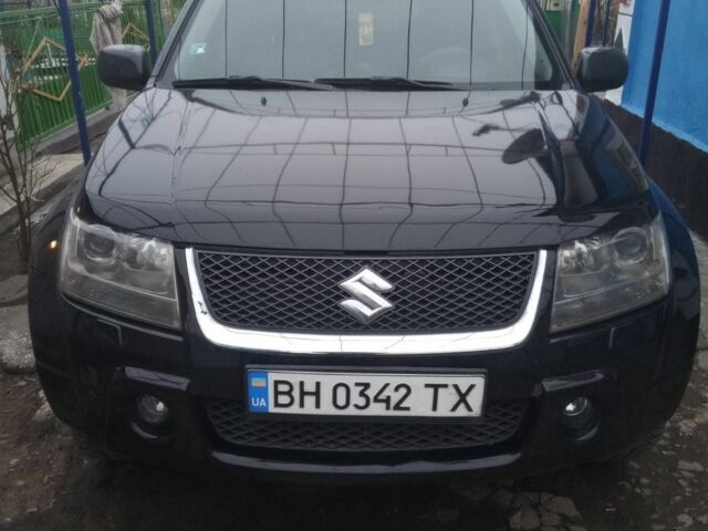 Черный Сузуки Гранд Витара, объемом двигателя 2 л и пробегом 262 тыс. км за 7000 $, фото 1 на Automoto.ua