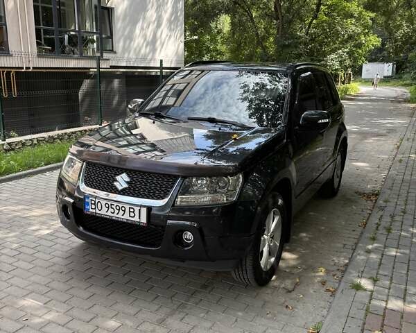 Чорний Сузукі Гранд Вітара, об'ємом двигуна 2.39 л та пробігом 283 тис. км за 7900 $, фото 1 на Automoto.ua