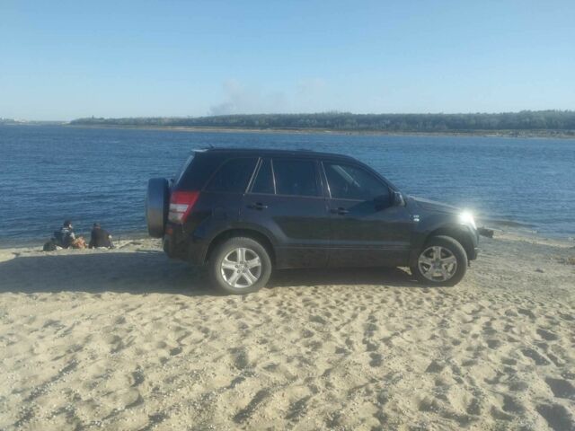 Чорний Сузукі Гранд Вітара, об'ємом двигуна 2.7 л та пробігом 237 тис. км за 4500 $, фото 1 на Automoto.ua