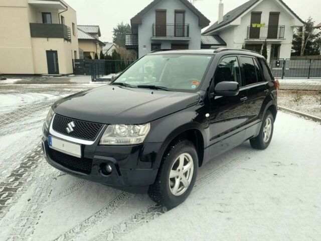 Чорний Сузукі Гранд Вітара, об'ємом двигуна 2.2 л та пробігом 234 тис. км за 3200 $, фото 1 на Automoto.ua