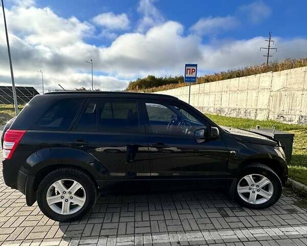 Сузукі Гранд Вітара 2008 у Львові на Automoto.ua Чорний Сузукі Гранд Вітара, об'ємом двигуна 2 л та пробігом 160 тис. км за 7400 $, фото 1 на Automoto.ua