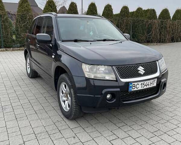 Черный Сузуки Гранд Витара, объемом двигателя 1.87 л и пробегом 246 тыс. км за 7600 $, фото 1 на Automoto.ua