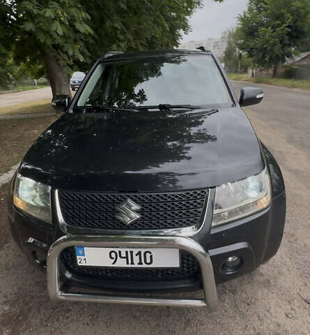 Черный Сузуки Гранд Витара, объемом двигателя 2.39 л и пробегом 125 тыс. км за 8500 $, фото 1 на Automoto.ua