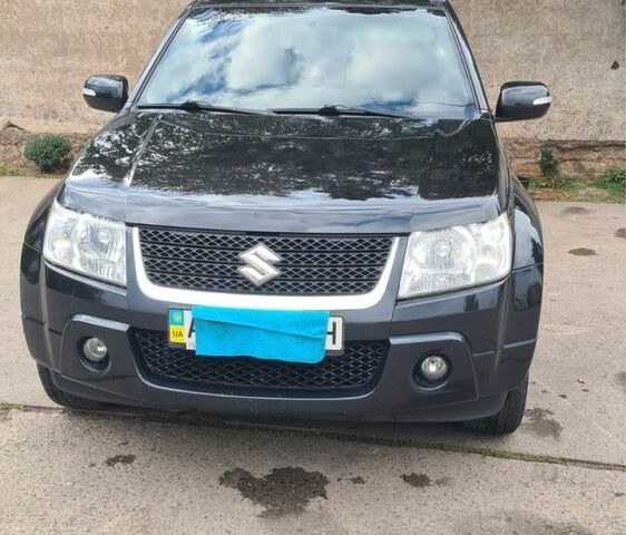 Сузуки Гранд Витара 2009 в Кривом Роге на Automoto.ua Черный Сузуки Гранд Витара, объемом двигателя 2.4 л и пробегом 147 тыс. км за 8000 $, фото 1 на Automoto.ua