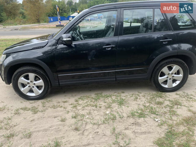 Чорний Сузукі Гранд Вітара, об'ємом двигуна 2.4 л та пробігом 188 тис. км за 10500 $, фото 1 на Automoto.ua