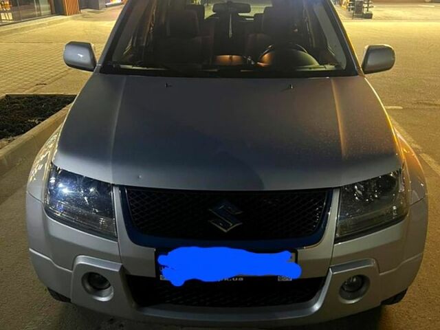 Сузуки Гранд Витара, объемом двигателя 2 л и пробегом 250 тыс. км за 8000 $, фото 1 на Automoto.ua