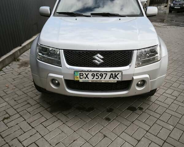 Сузуки Гранд Витара 2007 в Хмельницком на Automoto.ua Сузуки Гранд Витара, объемом двигателя 2 л и пробегом 316 тыс. км за 5800 $, фото 1 на Automoto.ua