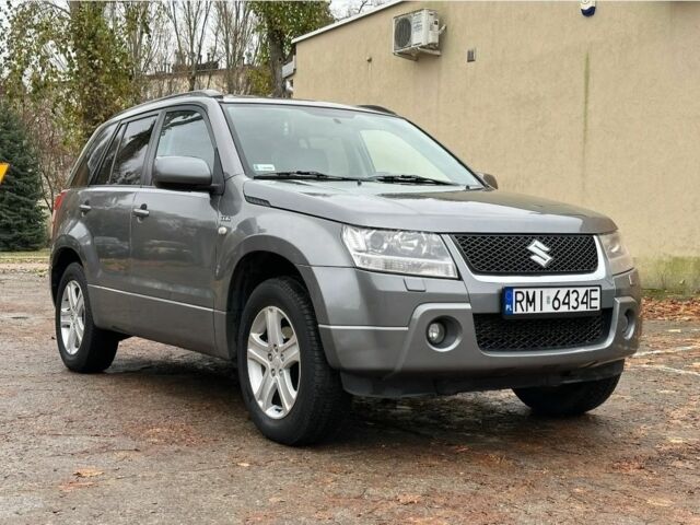 Серый Сузуки Гранд Витара, объемом двигателя 2 л и пробегом 235 тыс. км за 3400 $, фото 1 на Automoto.ua