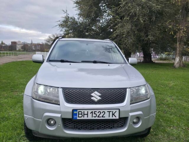 Серый Сузуки Гранд Витара, объемом двигателя 2.7 л и пробегом 240 тыс. км за 7500 $, фото 1 на Automoto.ua