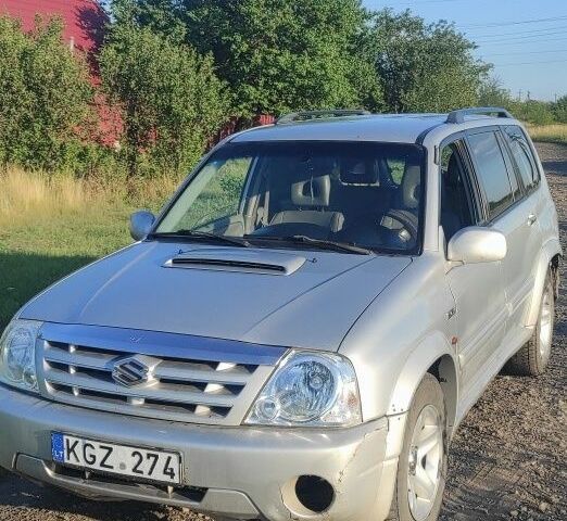 Серый Сузуки Гранд Витара, объемом двигателя 2 л и пробегом 333 тыс. км за 2600 $, фото 1 на Automoto.ua