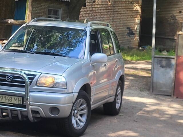 Серый Сузуки Гранд Витара, объемом двигателя 2 л и пробегом 287 тыс. км за 5500 $, фото 1 на Automoto.ua