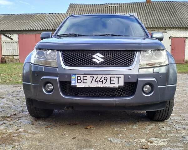 Сірий Сузукі Гранд Вітара, об'ємом двигуна 2 л та пробігом 240 тис. км за 7900 $, фото 1 на Automoto.ua