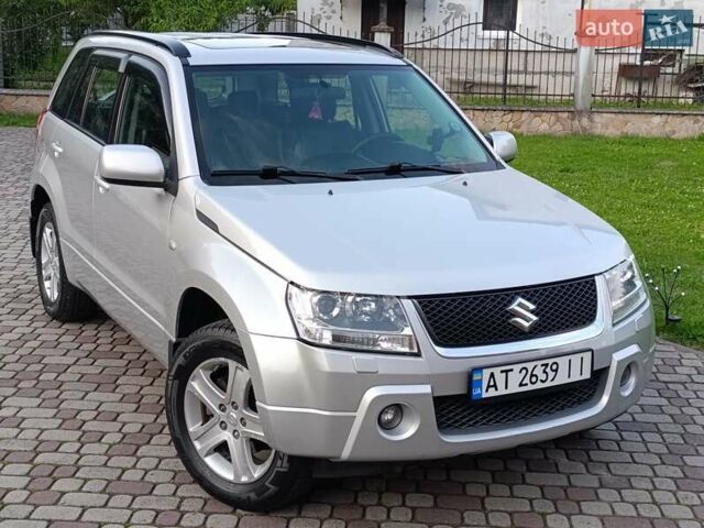 Серый Сузуки Гранд Витара, объемом двигателя 2 л и пробегом 148 тыс. км за 8800 $, фото 1 на Automoto.ua