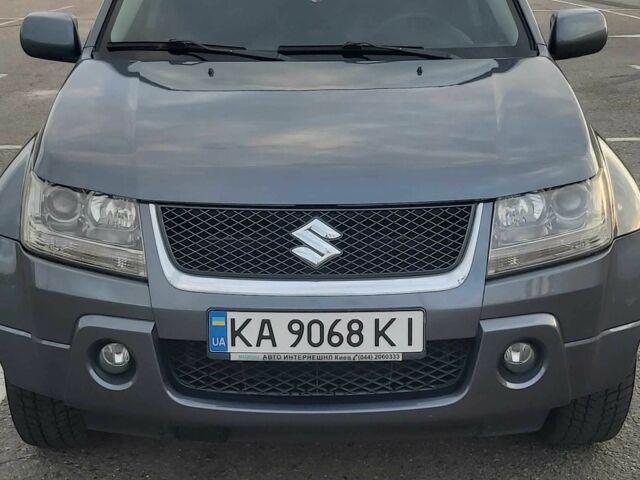 Сірий Сузукі Гранд Вітара, об'ємом двигуна 2 л та пробігом 184 тис. км за 8700 $, фото 1 на Automoto.ua