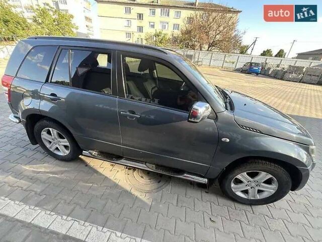 Сірий Сузукі Гранд Вітара, об'ємом двигуна 1.99 л та пробігом 170 тис. км за 6500 $, фото 1 на Automoto.ua