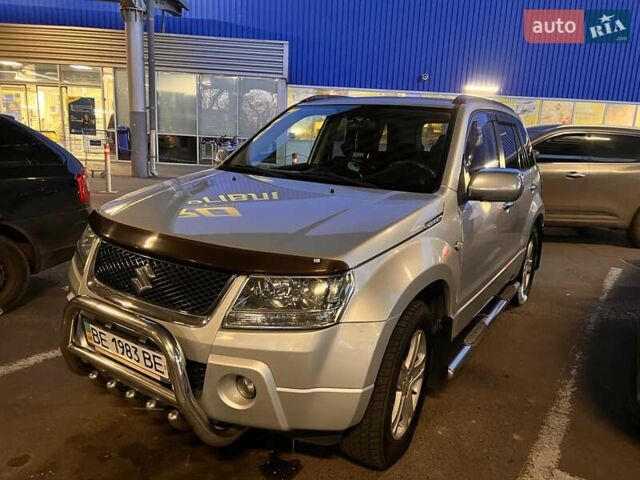 Сірий Сузукі Гранд Вітара, об'ємом двигуна 2 л та пробігом 150 тис. км за 8500 $, фото 1 на Automoto.ua