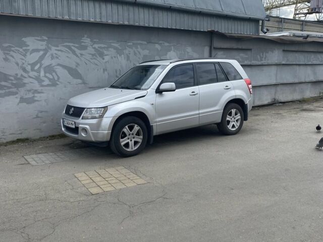 Сірий Сузукі Гранд Вітара, об'ємом двигуна 2 л та пробігом 175 тис. км за 6500 $, фото 1 на Automoto.ua