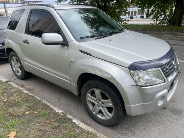 Серый Сузуки Гранд Витара, объемом двигателя 1.6 л и пробегом 230 тыс. км за 4600 $, фото 1 на Automoto.ua