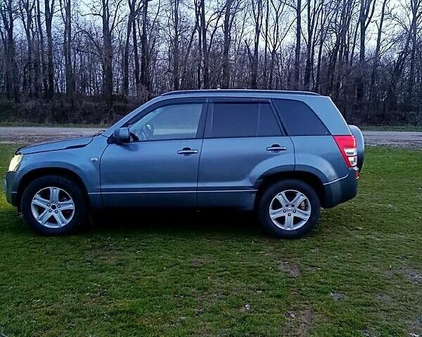 Серый Сузуки Гранд Витара, объемом двигателя 2 л и пробегом 360 тыс. км за 6000 $, фото 1 на Automoto.ua