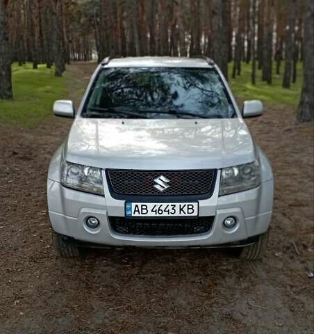 Сірий Сузукі Гранд Вітара, об'ємом двигуна 2 л та пробігом 154 тис. км за 7200 $, фото 1 на Automoto.ua