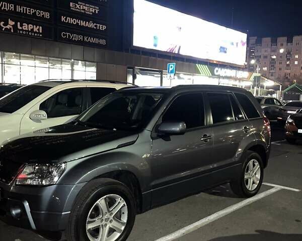 Сірий Сузукі Гранд Вітара, об'ємом двигуна 2 л та пробігом 88 тис. км за 7399 $, фото 1 на Automoto.ua