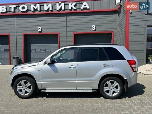 Серый Сузуки Гранд Витара, объемом двигателя 2 л и пробегом 256 тыс. км за 6800 $, фото 1 на Automoto.ua