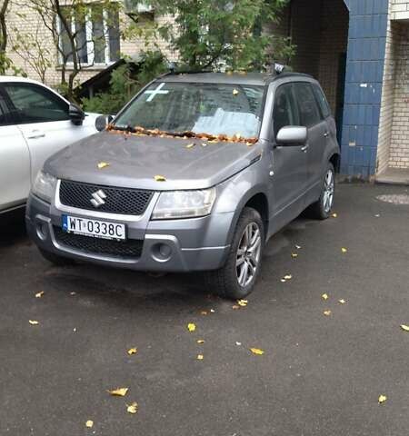 Серый Сузуки Гранд Витара, объемом двигателя 1.9 л и пробегом 275 тыс. км за 4600 $, фото 1 на Automoto.ua