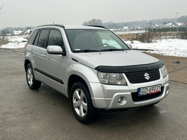 Сірий Сузукі Гранд Вітара, об'ємом двигуна 2 л та пробігом 246 тис. км за 3500 $, фото 1 на Automoto.ua