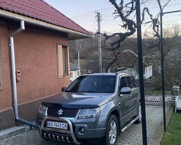 Сірий Сузукі Гранд Вітара, об'ємом двигуна 2 л та пробігом 150 тис. км за 7400 $, фото 1 на Automoto.ua
