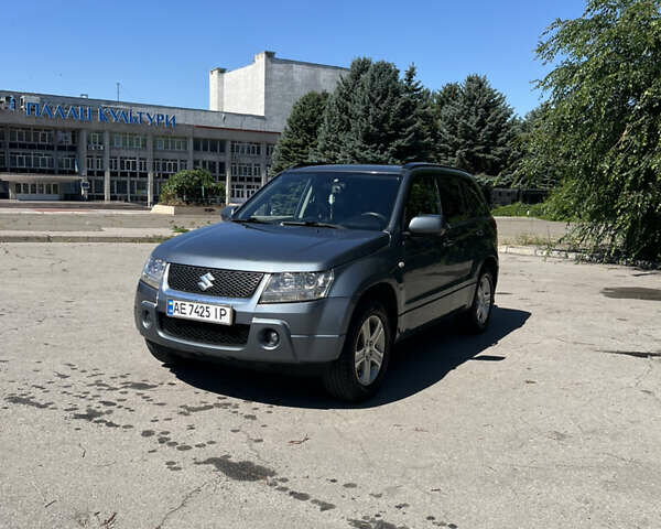 Серый Сузуки Гранд Витара, объемом двигателя 2 л и пробегом 190 тыс. км за 9000 $, фото 1 на Automoto.ua