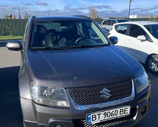 Серый Сузуки Гранд Витара, объемом двигателя 2.39 л и пробегом 183 тыс. км за 6500 $, фото 1 на Automoto.ua