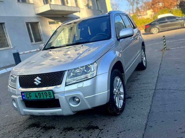 Сірий Сузукі Гранд Вітара, об'ємом двигуна 1.9 л та пробігом 304 тис. км за 3500 $, фото 1 на Automoto.ua