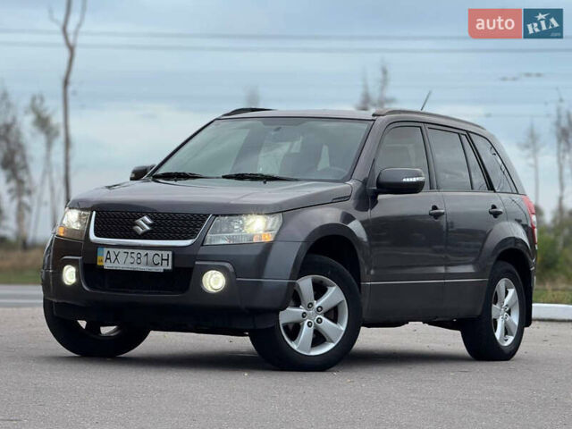Серый Сузуки Гранд Витара, объемом двигателя 2.4 л и пробегом 200 тыс. км за 8200 $, фото 1 на Automoto.ua